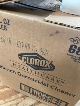 New. Clorox Bleach germicidal cleaner. Box with 6 bottles 32 oz each . Exp Nov, 2021