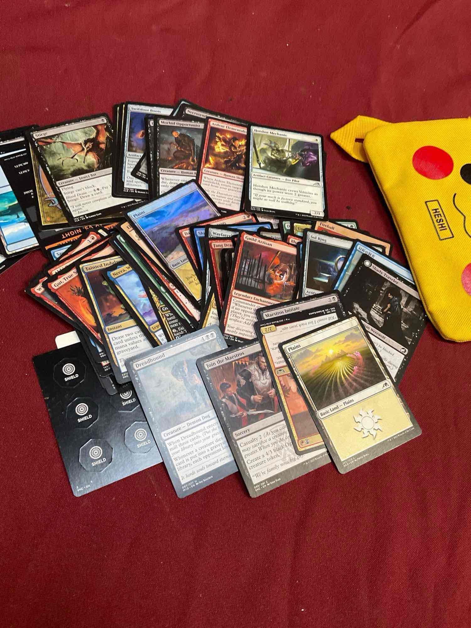 Magic The Gathering Deck Master cards 78 pieces, Heshi bag, Xena & Star Lord dolls