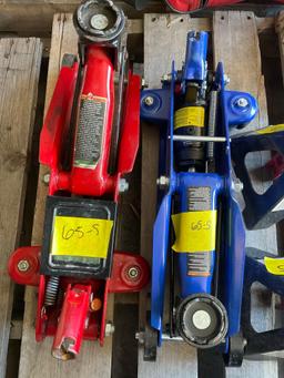 2 ton compact trolley jacks. Red one did not work, blue one works, works no handles