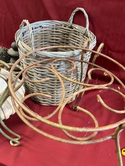 Basket, stand & deco items.