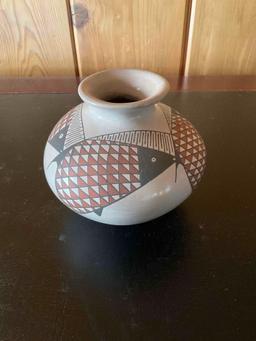 Vintage signed Julio Mora pottery vase. 4" x 4.5"