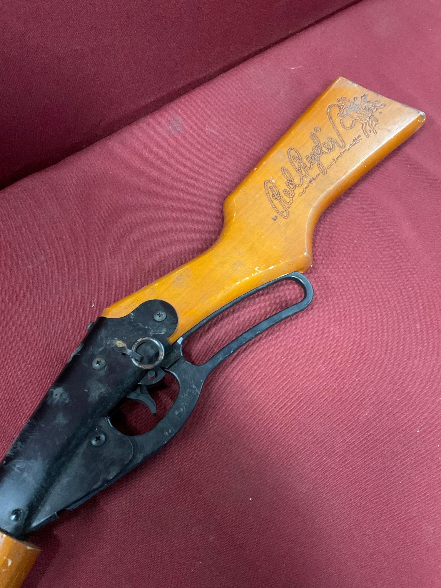 Daisy Red Ryder BB model 1938B