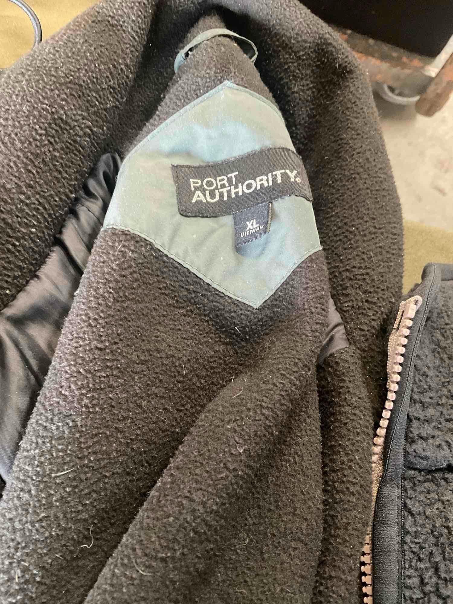 Assorted jackets.Tmberland, Tommy Hilfiger, Fried Denim,etc. see pics for some sizes. 12 pieces