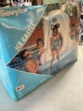 Sevylor Ice Castle, damaged box