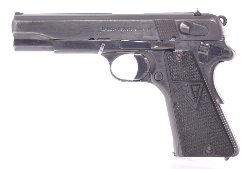 WW2 German Fabryka Broni FB Radom Model Vis 35 Semi Automatic Pistol with Holster