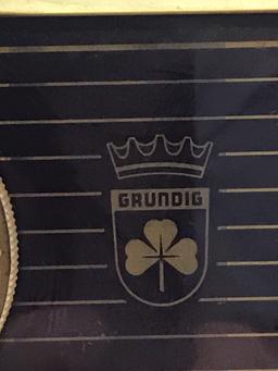 Vintage Grundig Model 970 EES Radio