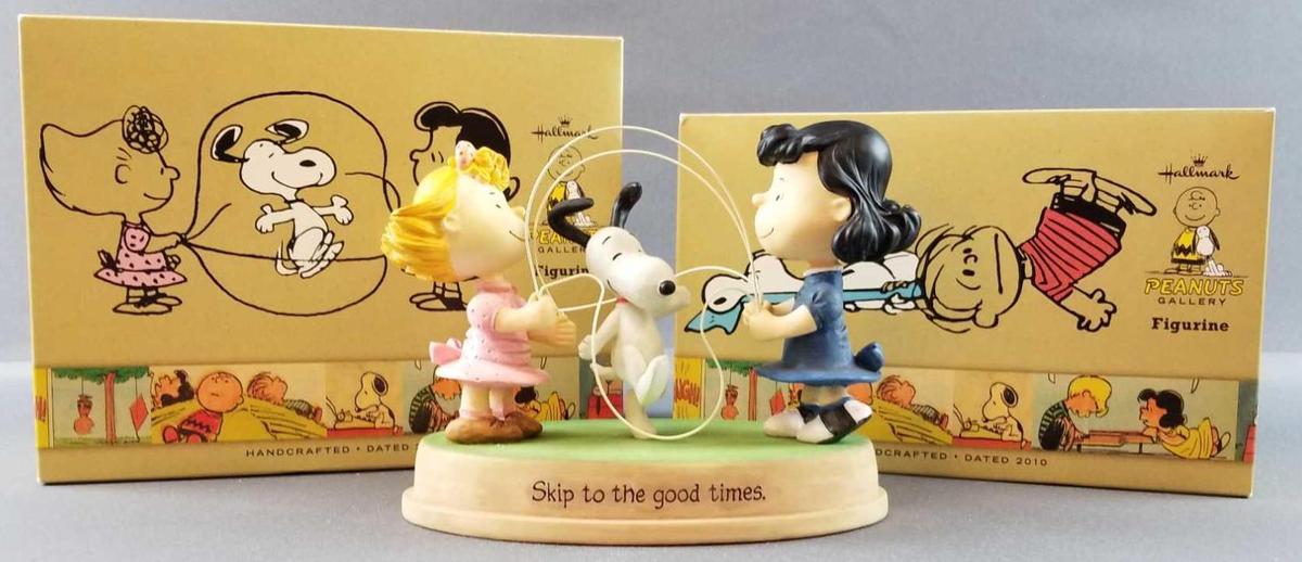 2 Peanuts Hallmark figurines