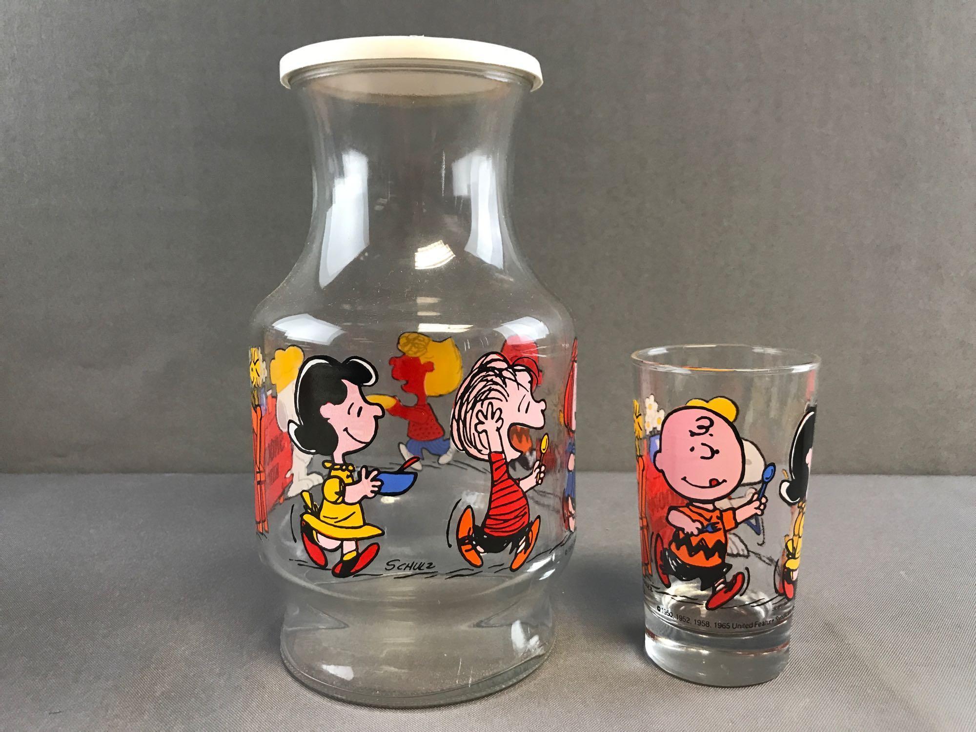 5 piece vintage Peanuts Gang Juice Set in original box