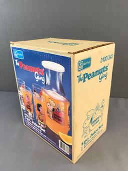 5 piece vintage Peanuts Gang Juice Set in original box