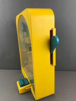Vintage CBS Toys Snoopy Pound-a-Ball game