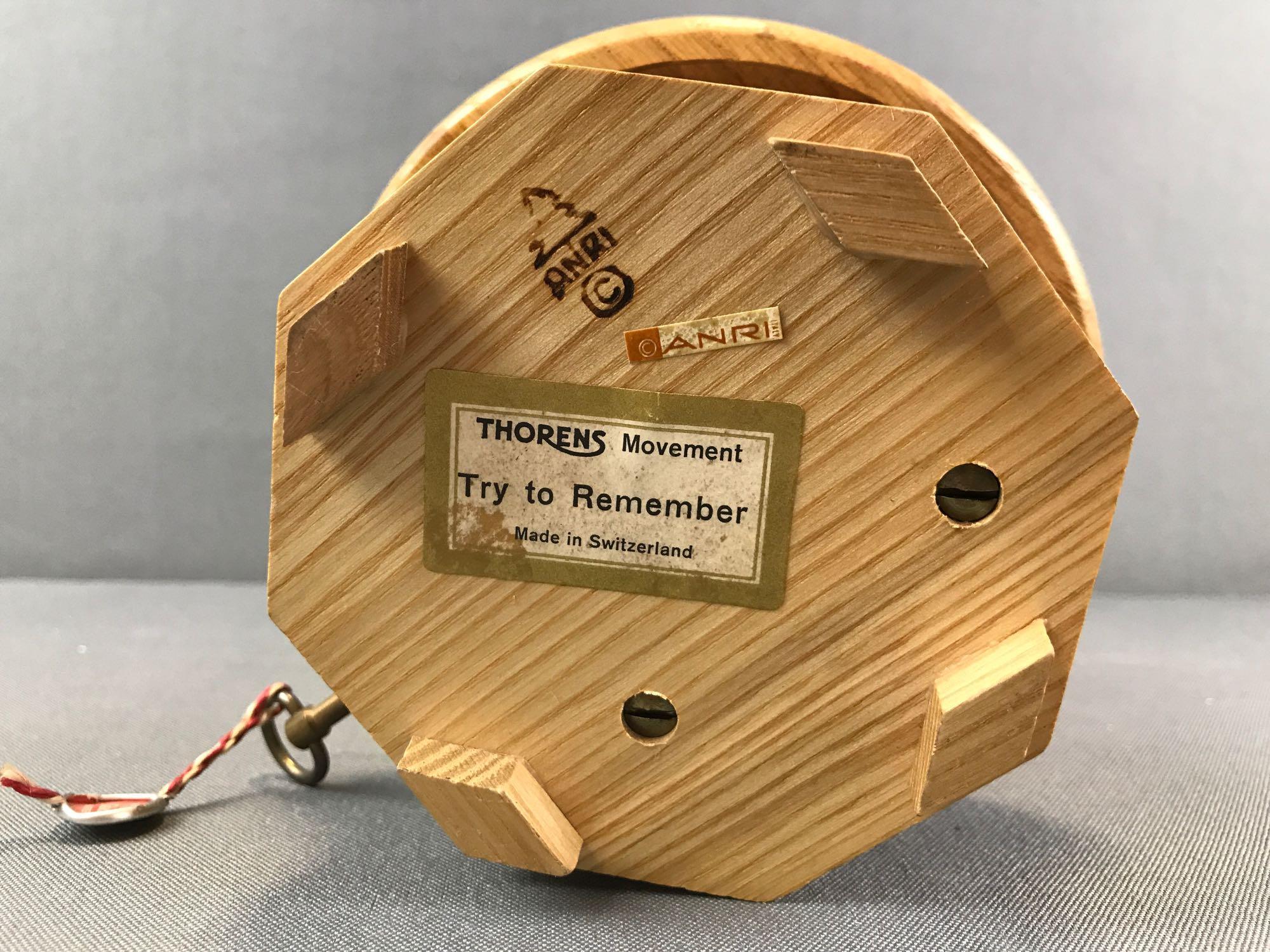 Vintage Anri/Thorens Swiss Movement Peanuts Lucy Music Box