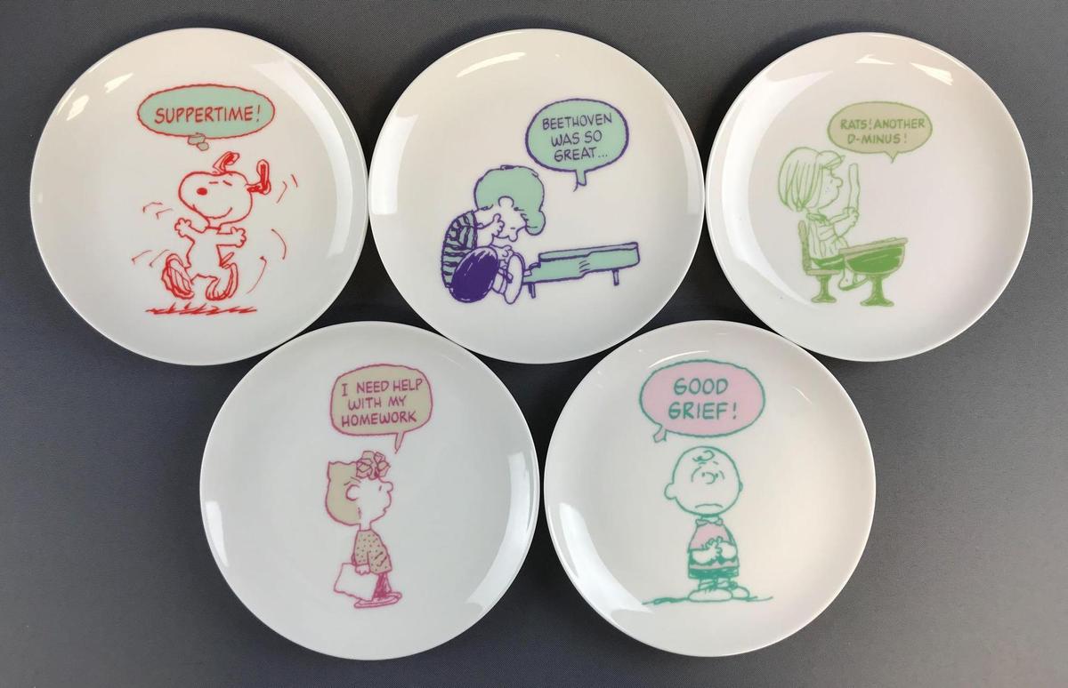 Group of 5 Peanuts collector plates