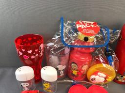 Group of 14 assorted Peanuts kitchen items and more