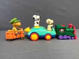 Peanuts Group of 10+ Toys