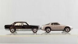 Group of 2 Hot Wheels die cast vehicles