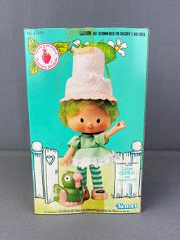Kenner Strawberry Shortcake Lime Chiffon Doll with Parfait Parrot Pet