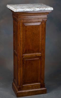 Antique oak Pedestal, circa 1900-1910, nice finish and condition, 43 1/4" T x 14 1/2" D x 18" W, rai