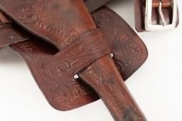 Rare vintage Leather Gun Rig with unusual pancake style half Holster with matching Cartridge Belt, c
