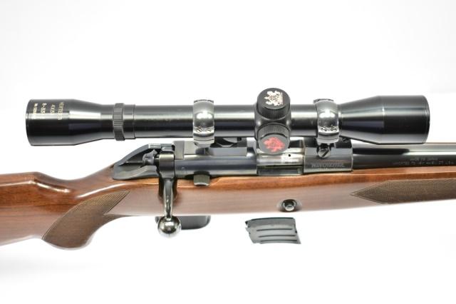 Winchester, Model 52 Sporting, 22 LR Cal., Bolt-Action (Micro-Motion Trigger)