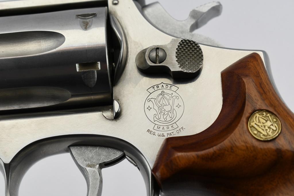 1993 Smith & Wesson, Model 617 (4"), 22 LR, Revolver (W/ Box), SN - BNW4038