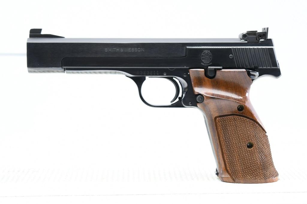 1977 Smith & Wesson, Model 41, 22 LR, Semi-Auto, SN - A323211