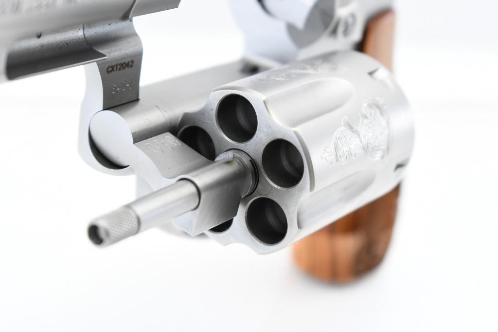 Smith & Wesson, 640-1 Engraved Stainless, 357 Magnum, Revolver (NIB), SN - CXT2042