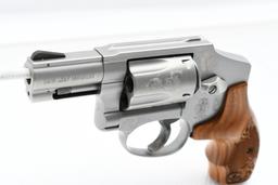 Smith & Wesson, 640-1 Engraved Stainless, 357 Magnum, Revolver (NIB), SN - CXT2042