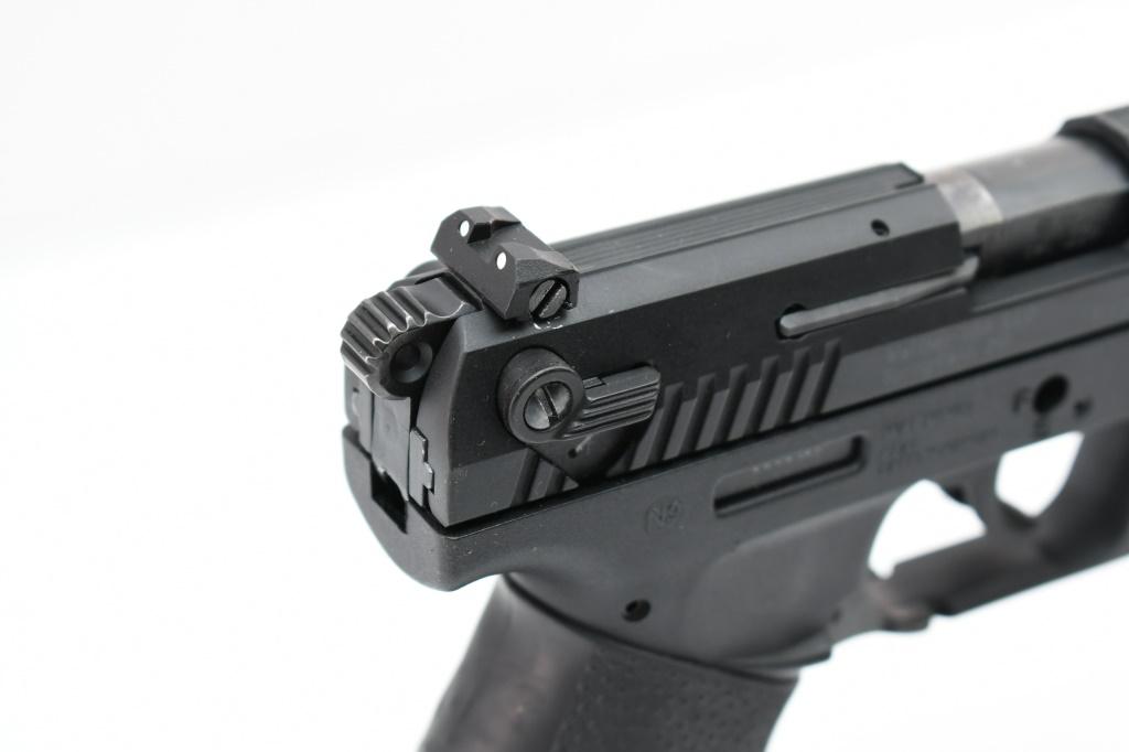 Walther P22 Target (5" W/ Q-Style Stabilizer), 22 LR, Semi-Auto (W/ Hardcase), SN - B003108