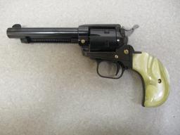 Heritage Mfg mod. Rough Rider 22 LR cal revolver w/birds head grip imitatio