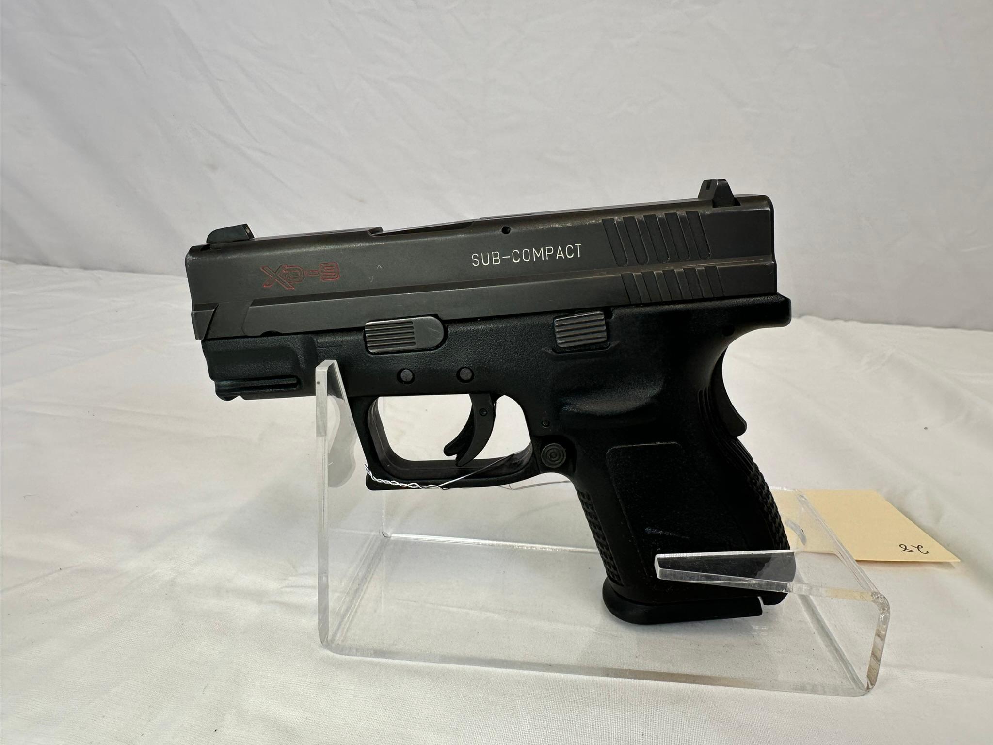 Springfield Armory XD9 9x19 cal semi-auto pistol