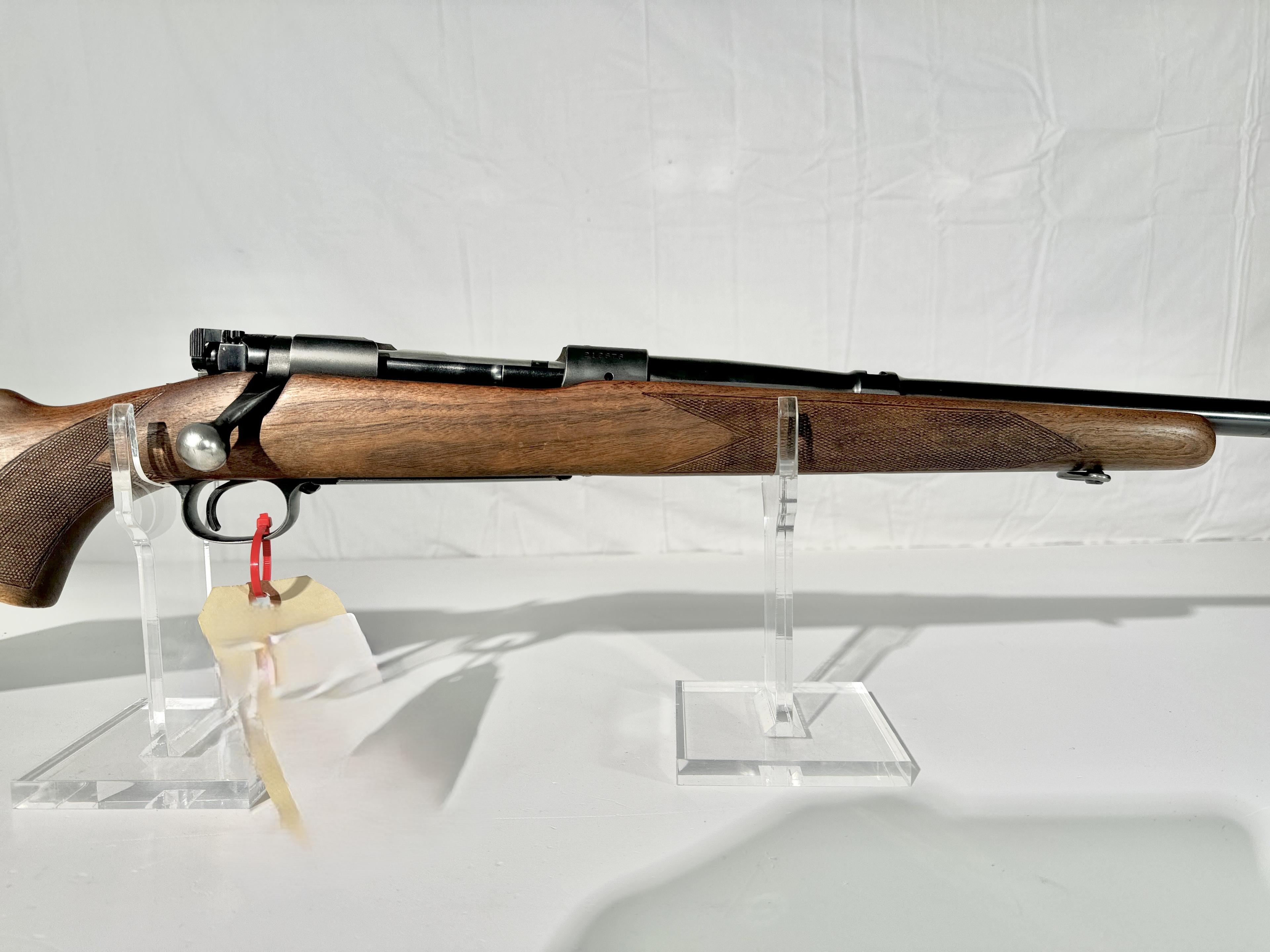 Winchester mod 70 300 H&H Mag cal Bolt Action rifle