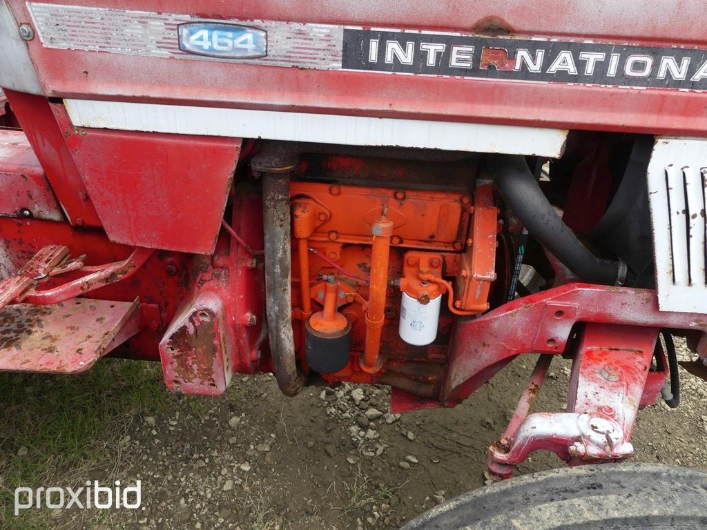 INTERNATIONAL 454 TRACTOR