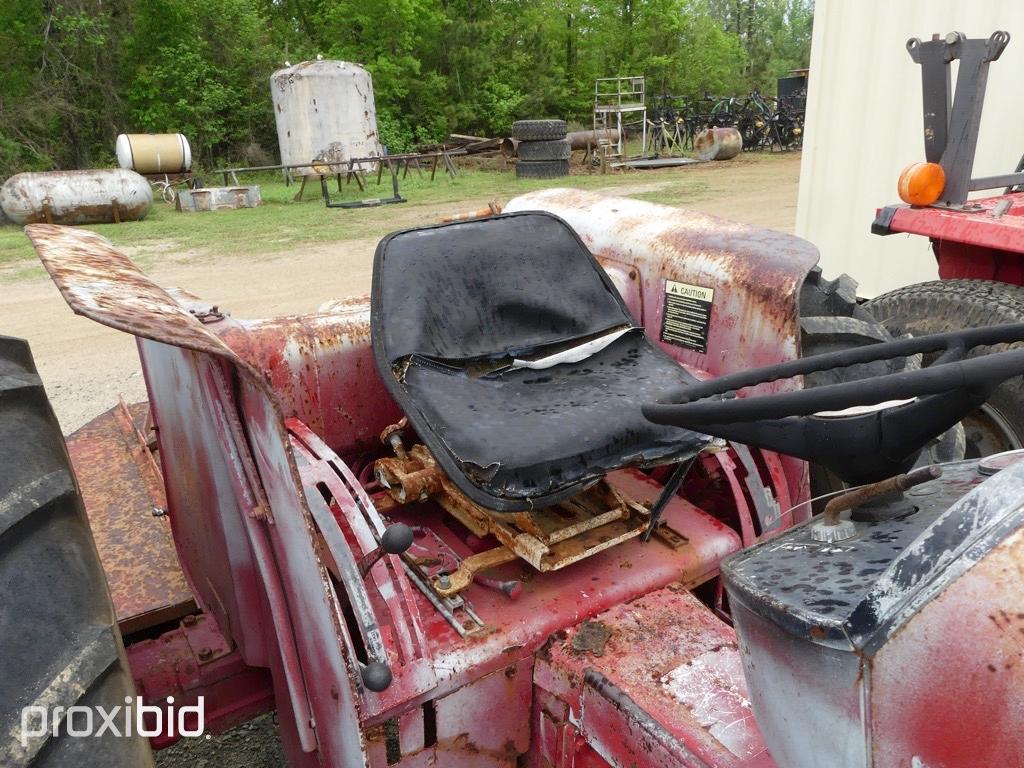 INTERNATIONAL 454 TRACTOR