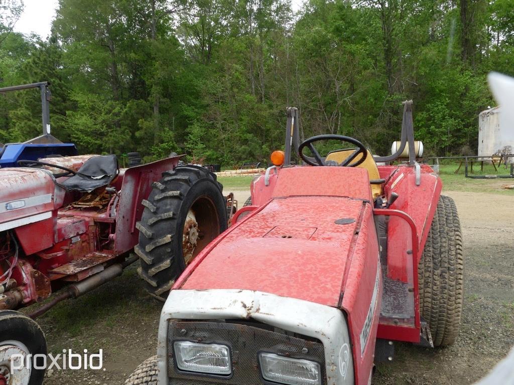 INTERNATIONAL 454 TRACTOR