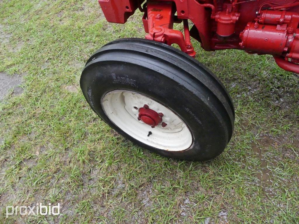 INTERNATIONAL 484 TRACTOR