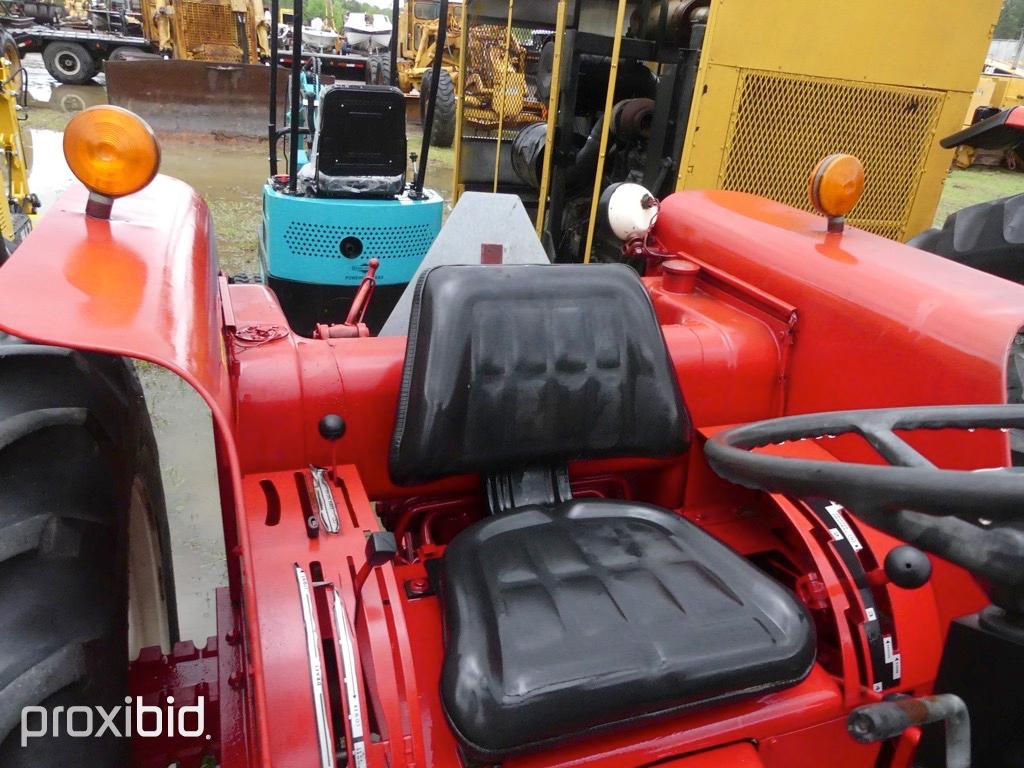 INTERNATIONAL 484 TRACTOR