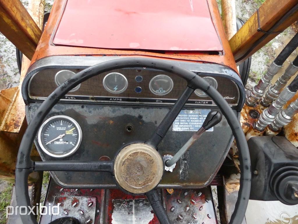 INTERNATIONAL 574D TRACTOR