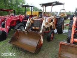 INTERNATIONAL 574D TRACTOR