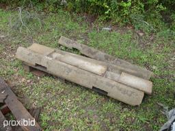 4 CONCRETE PARKING CURBS