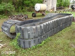 BIG EXCAVATOR TRACKS