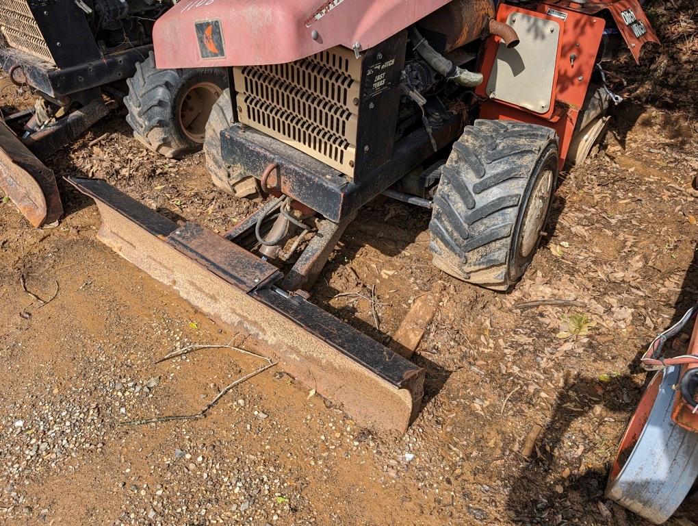 2007 DITCH WITCH RT40 TRENCHER