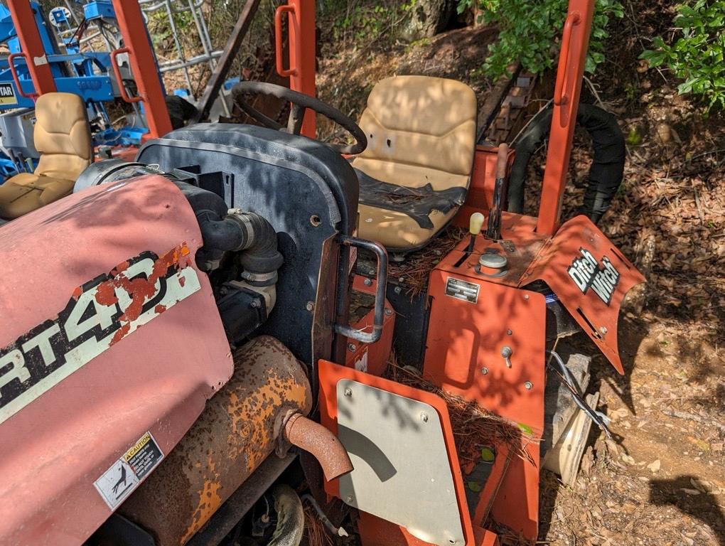 2007 DITCH WITCH RT40 TRENCHER