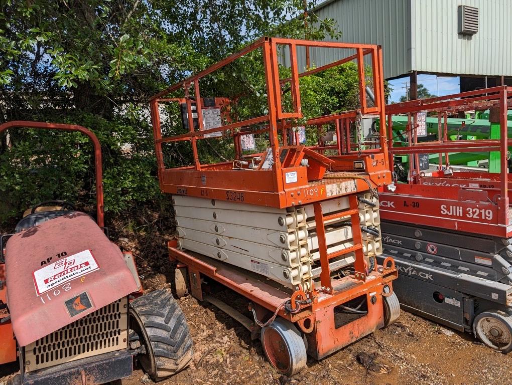 2009 SNORKEL S3246 MANLIFT