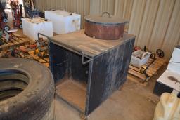 BIG FRYER/COOKING POT ON WHEELS