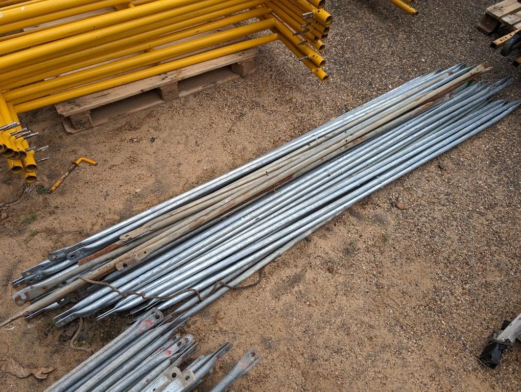 PILE OF SCAFFOLDING BRACES