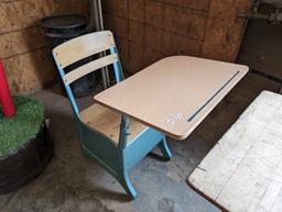 SCHOOL DESK