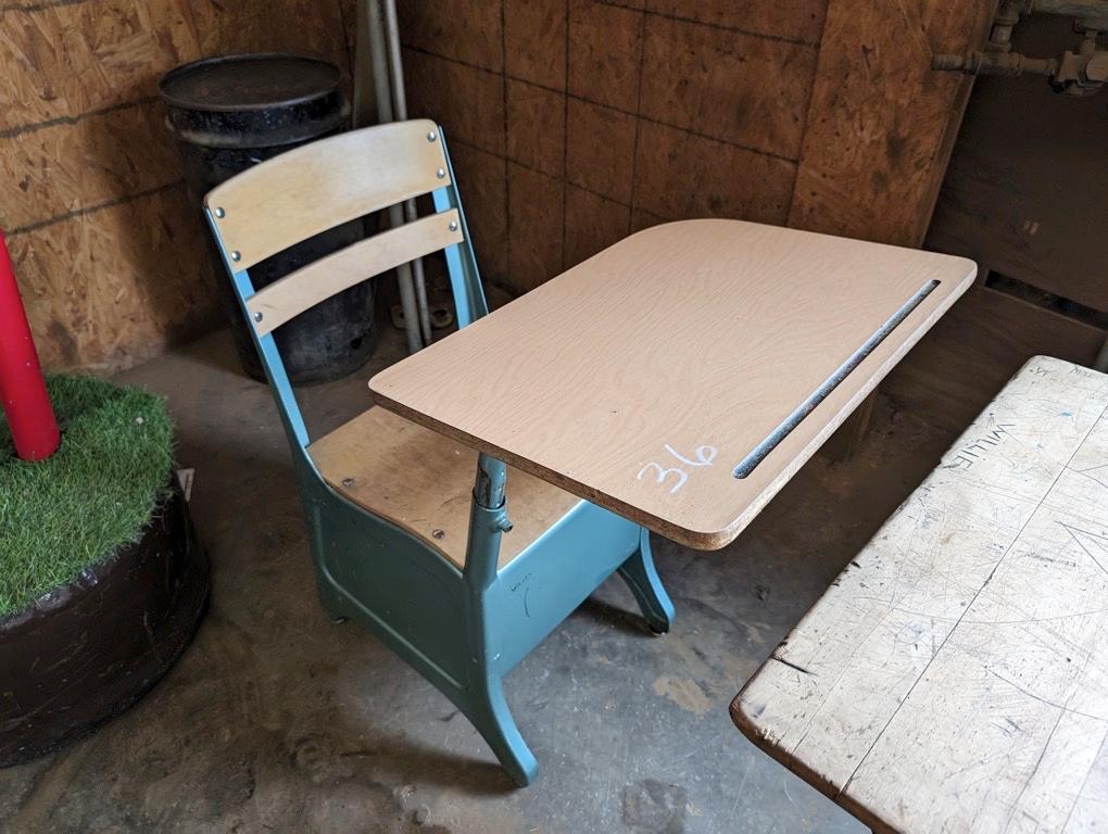 SCHOOL DESK