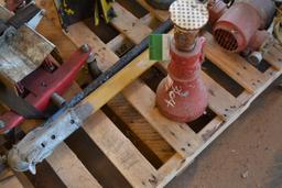 PALLET W/WOOD SPLITTER BLADE, JACKS, ETC