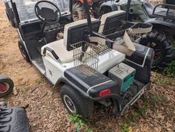 EZ-GO GOLF CART W/CHARGER