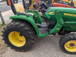 JOHN DEERE 3038E TRACTOR